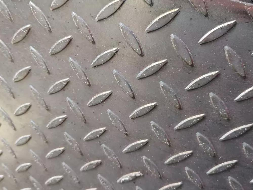 Kostkovaný talíř 3mm